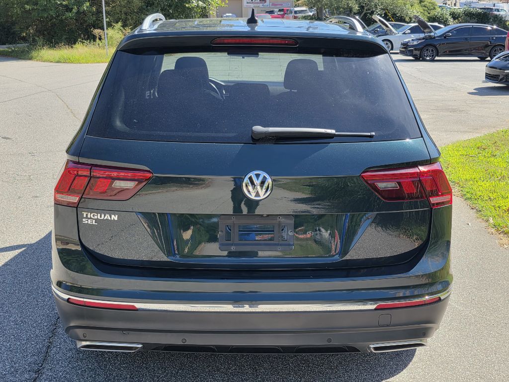 Photo 4 of this VOLKSWAGEN TIGUAN