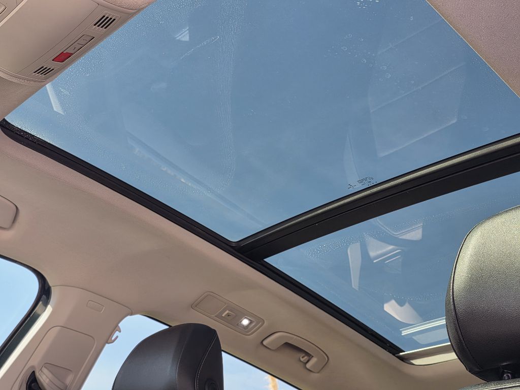 Photo 14 of this VOLKSWAGEN TIGUAN