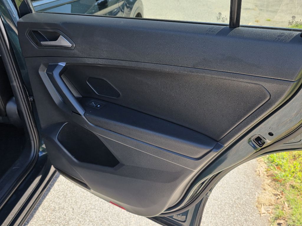 Photo 19 of this VOLKSWAGEN TIGUAN