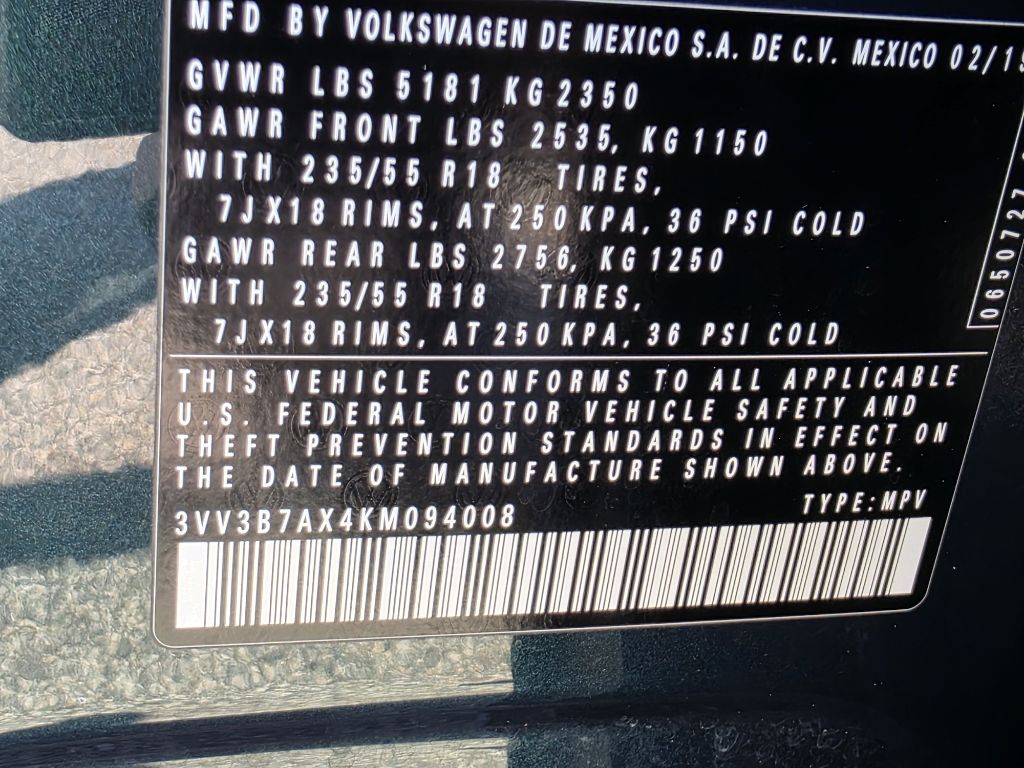 Photo 10 of this VOLKSWAGEN TIGUAN