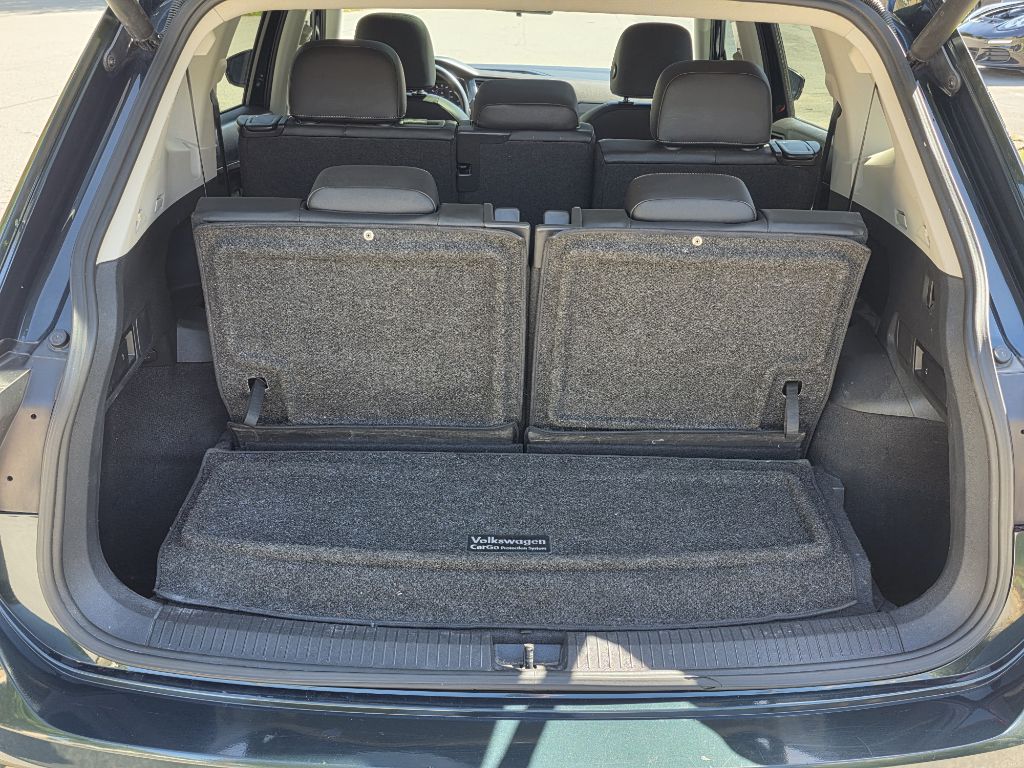 Photo 18 of this VOLKSWAGEN TIGUAN