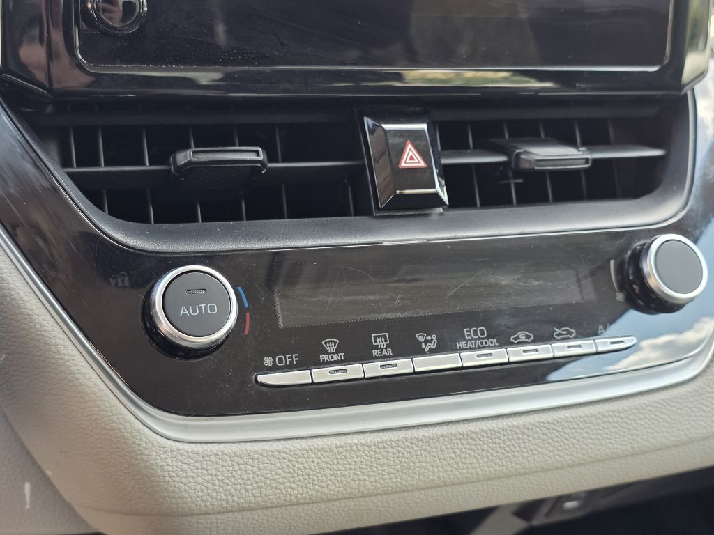 Photo 27 of this TOYOTA COROLLA