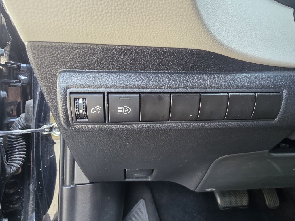 Photo 22 of this TOYOTA COROLLA