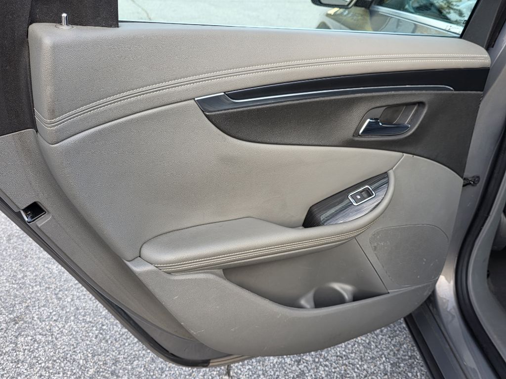 Photo 14 of this CHEVROLET IMPALA