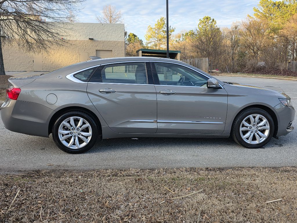 Photo 6 of this CHEVROLET IMPALA