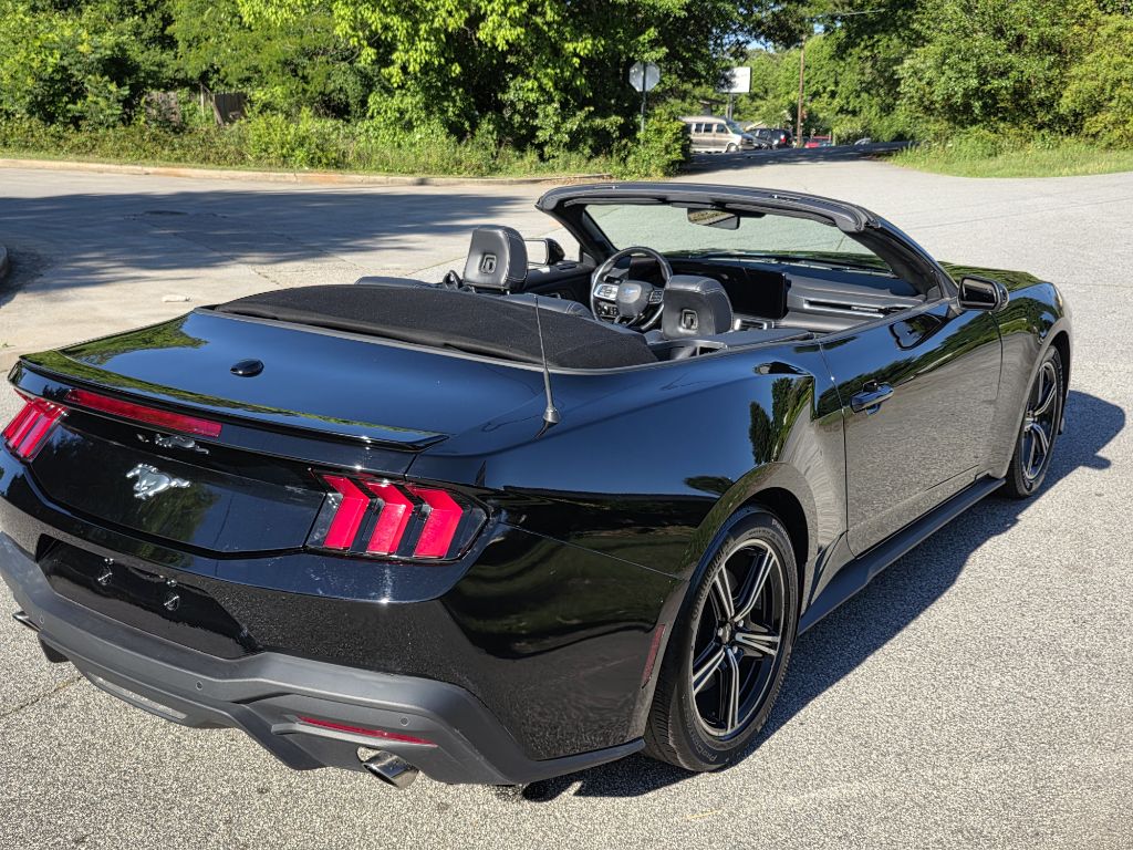 Photo 37 of this FORD MUSTANG