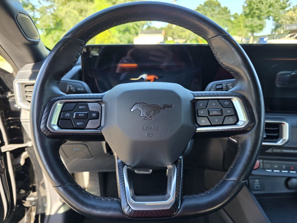 Photo 23 of this FORD MUSTANG