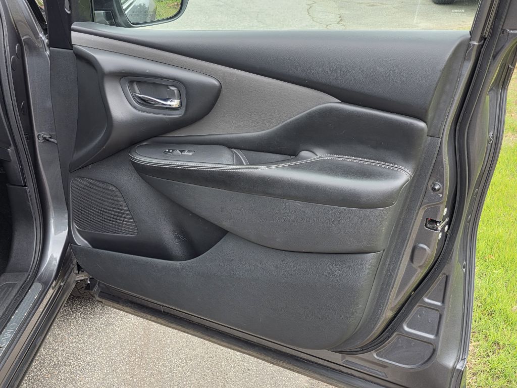 Photo 19 of this NISSAN MURANO