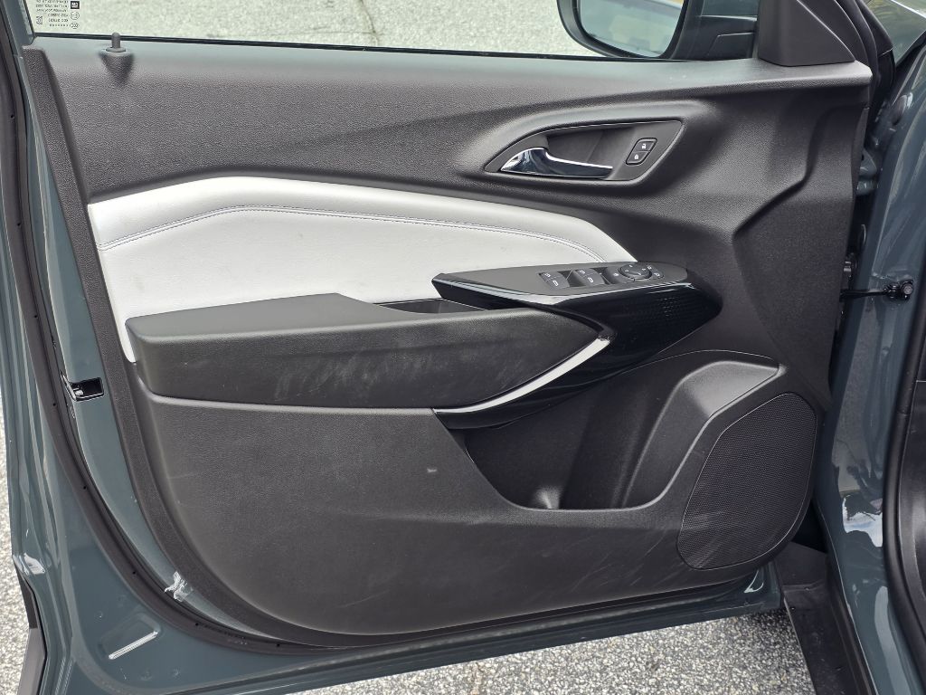 Photo 9 of this CHEVROLET TRAX