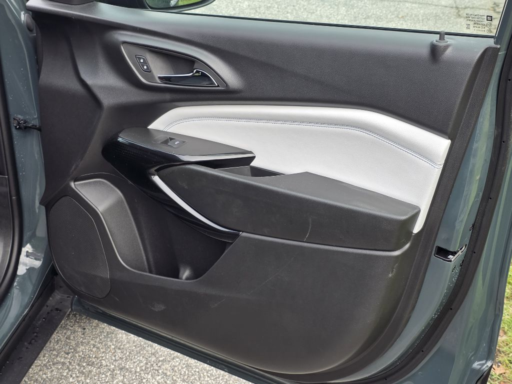 Photo 16 of this CHEVROLET TRAX