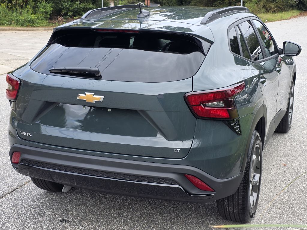 Photo 5 of this CHEVROLET TRAX