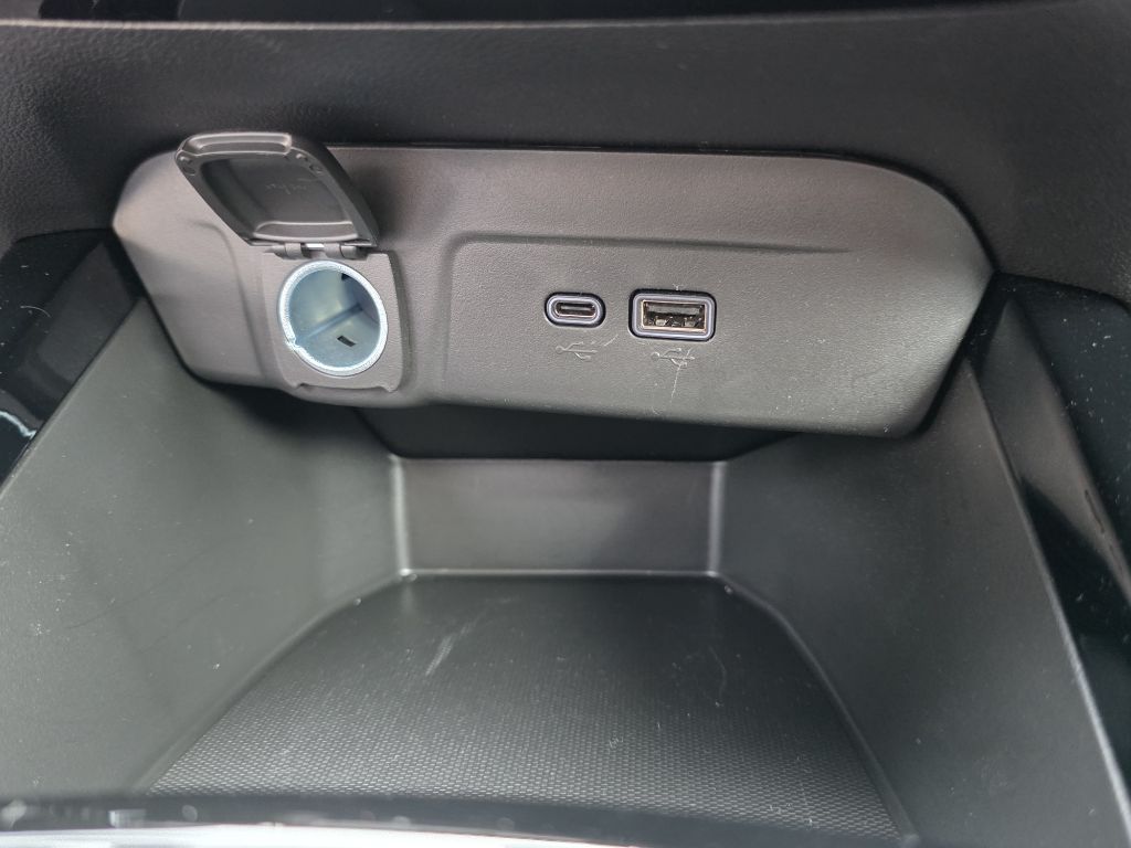 Photo 28 of this CHEVROLET TRAX
