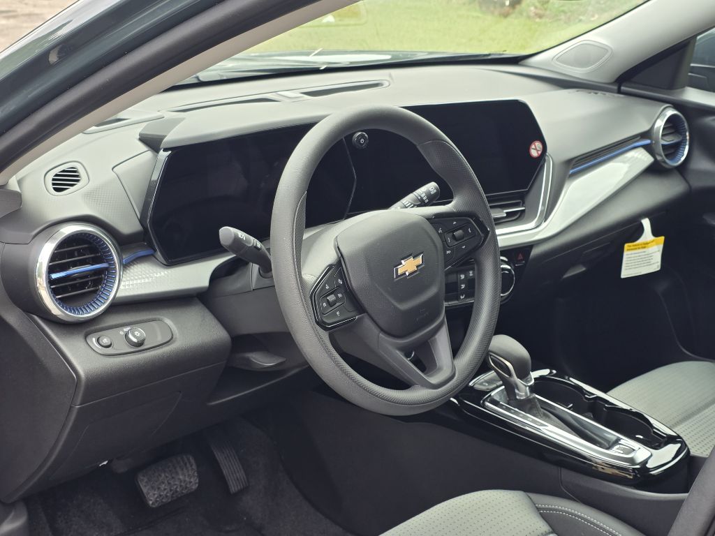 Photo 12 of this CHEVROLET TRAX