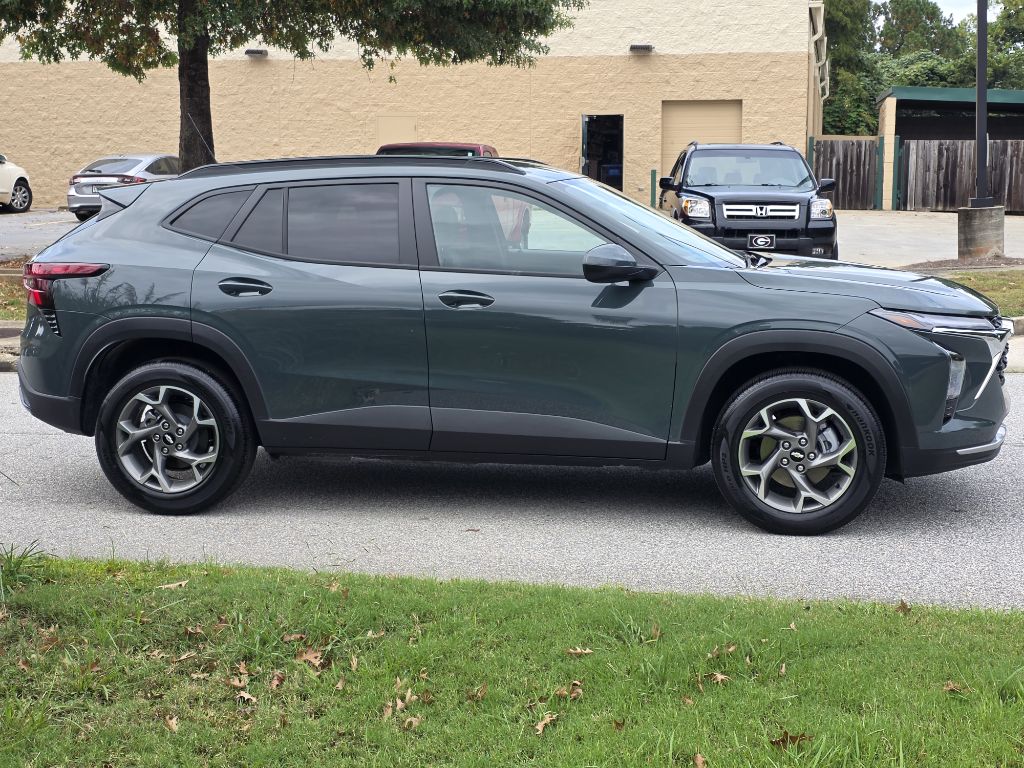Photo 6 of this CHEVROLET TRAX