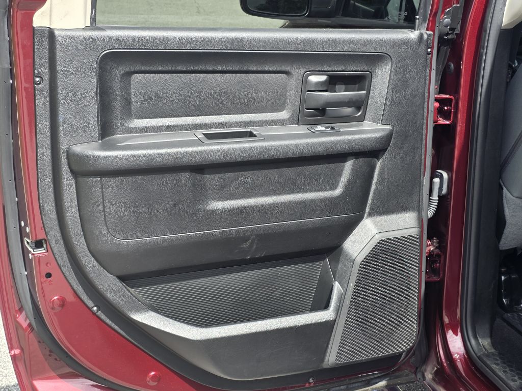 Photo 13 of this RAM 1500 CLASSIC