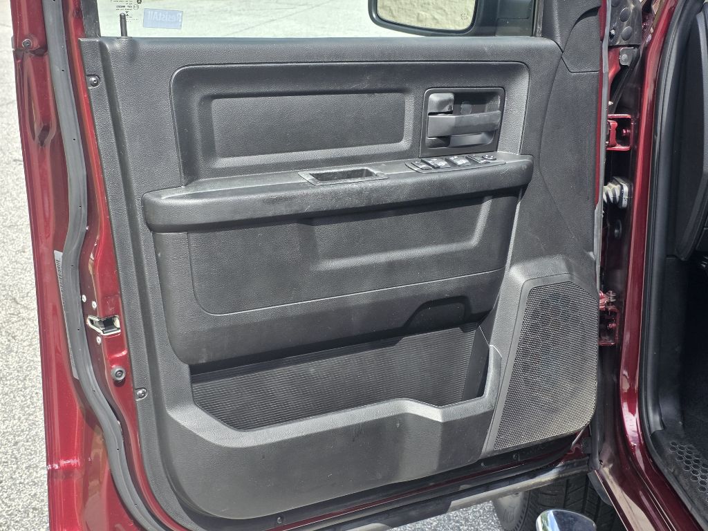 Photo 9 of this RAM 1500 CLASSIC