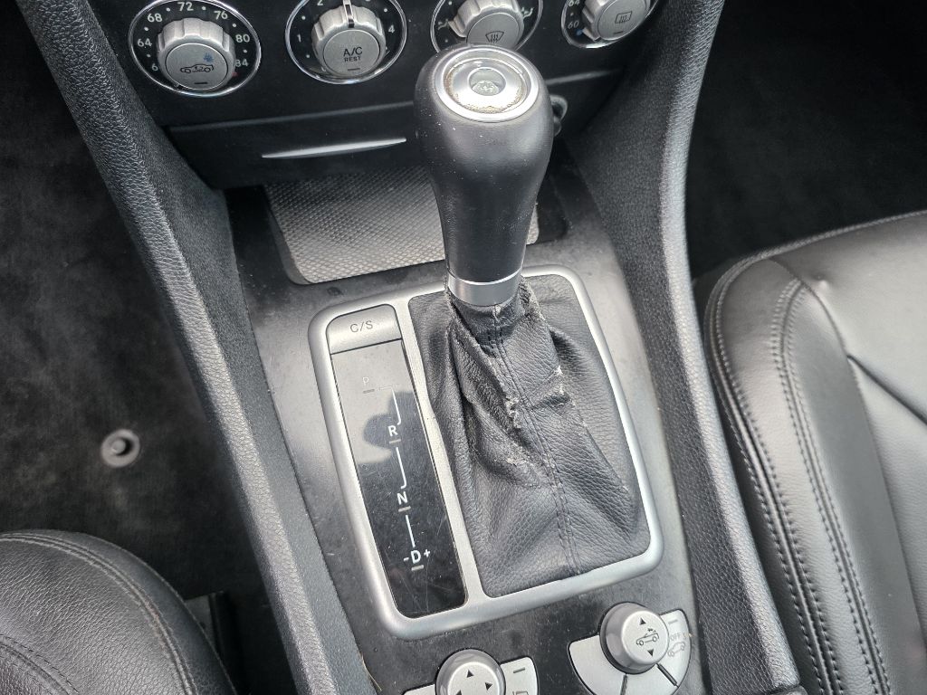 Photo 30 of this MERCEDES-BENZ SLK