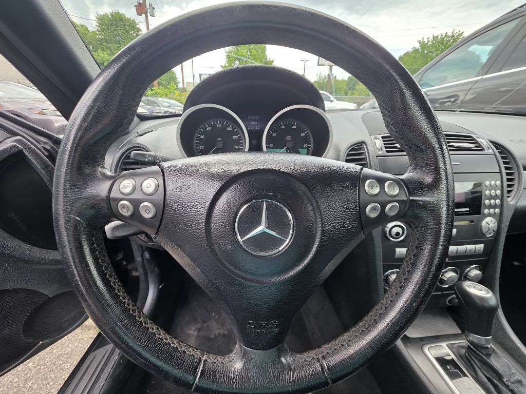 Photo 21 of this MERCEDES-BENZ SLK
