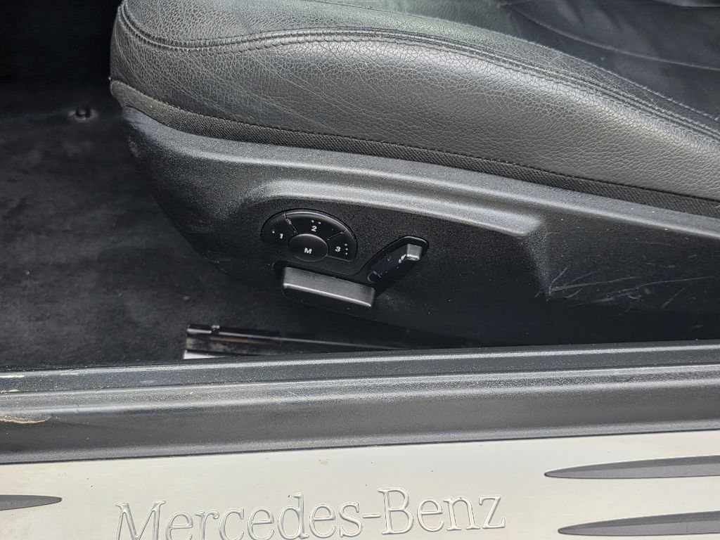 Photo 11 of this MERCEDES-BENZ SLK