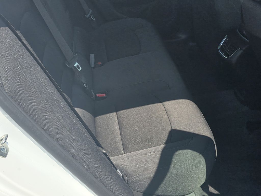 Photo 18 of this CHEVROLET MALIBU