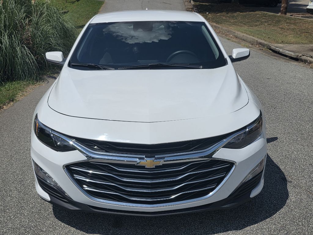 Photo 8 of this CHEVROLET MALIBU