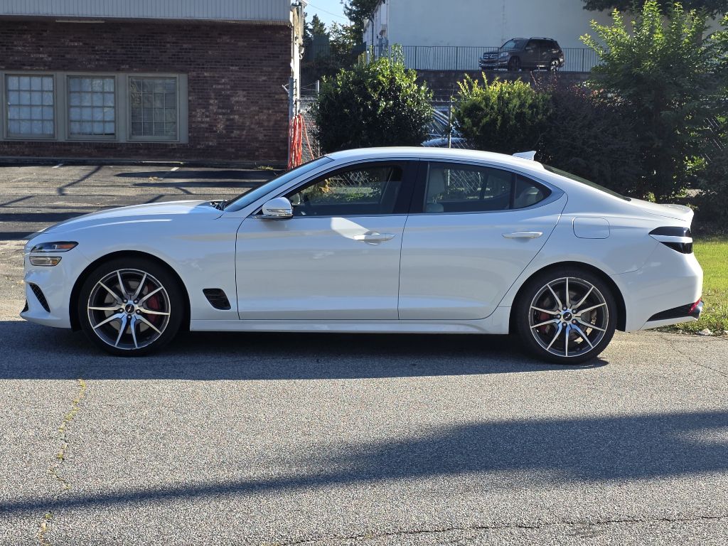 Photo 2 of this GENESIS G70