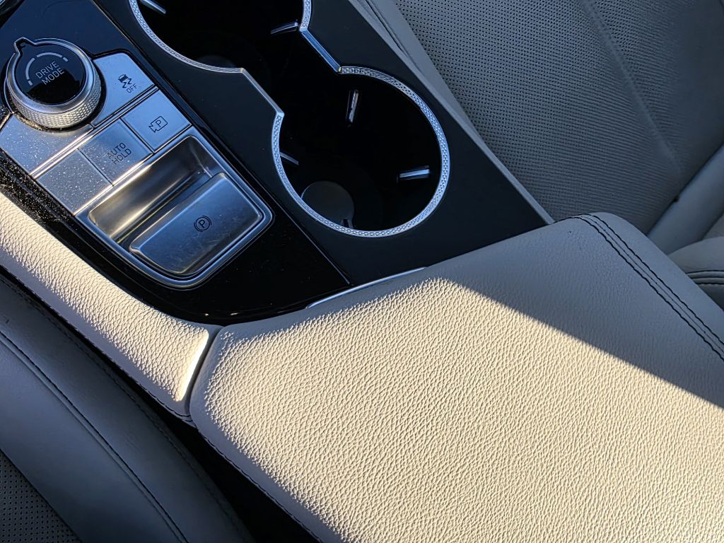 Photo 34 of this GENESIS G70