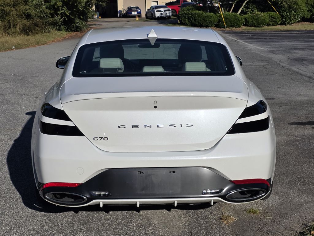 Photo 4 of this GENESIS G70