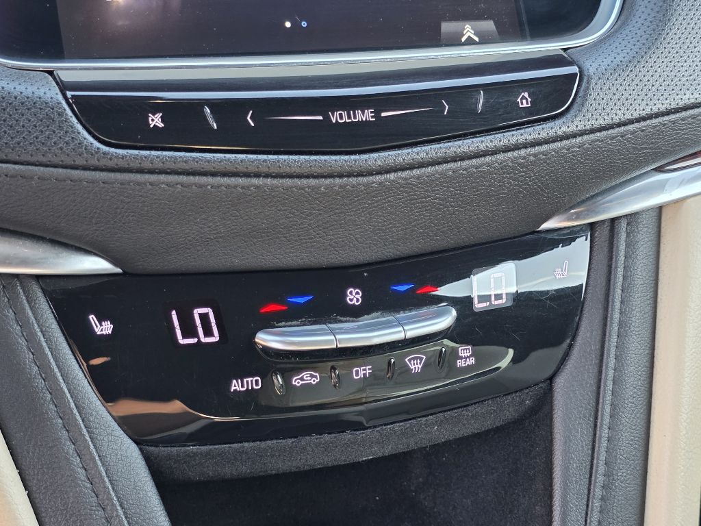 Photo 30 of this CADILLAC XT5