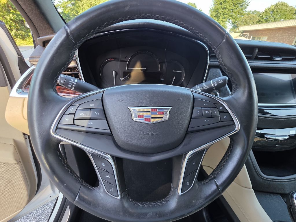 Photo 26 of this CADILLAC XT5