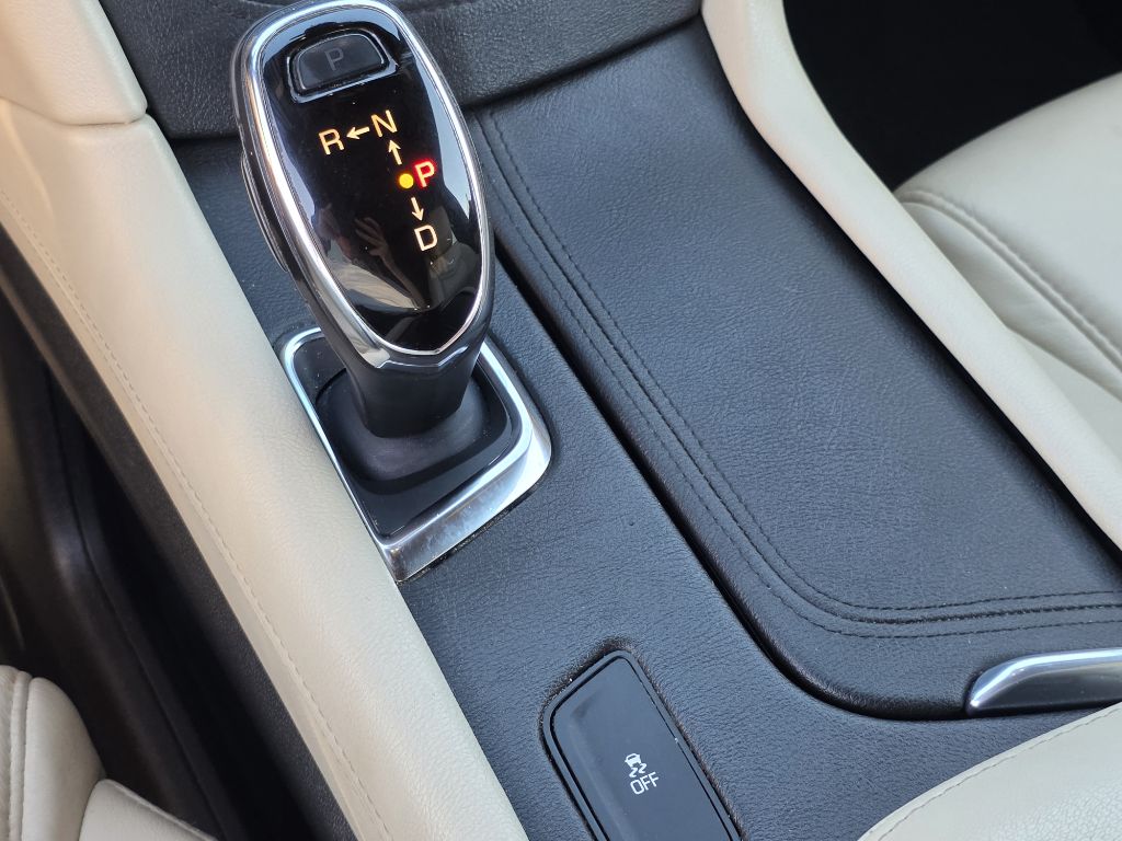 Photo 32 of this CADILLAC XT5