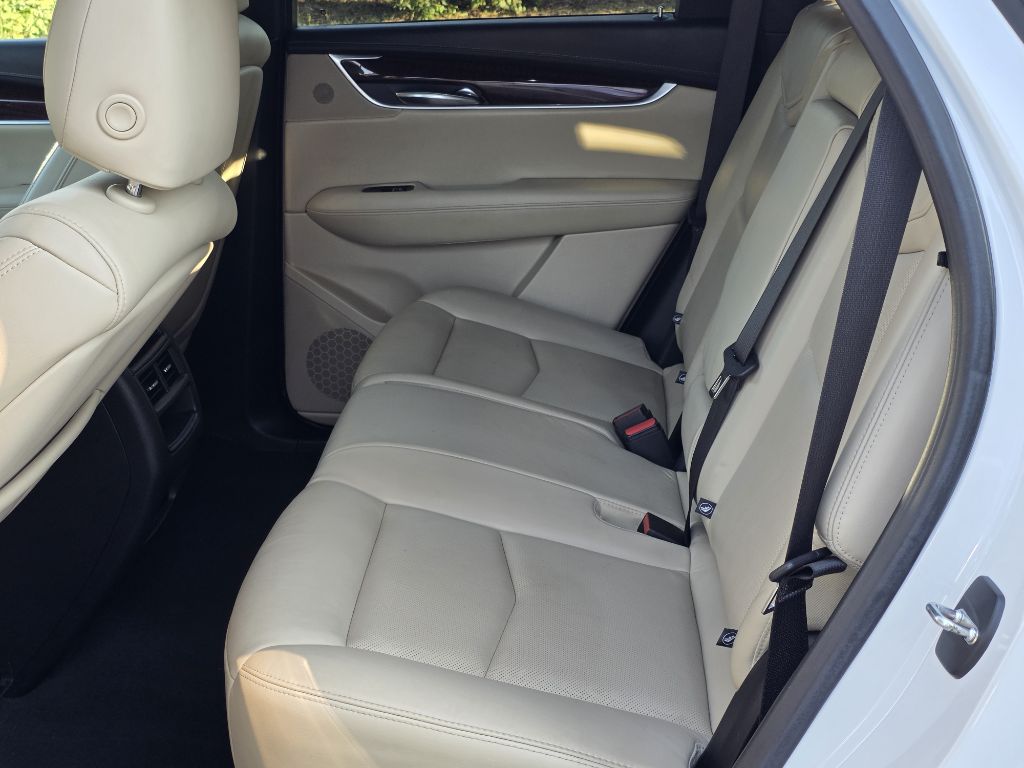 Photo 15 of this CADILLAC XT5