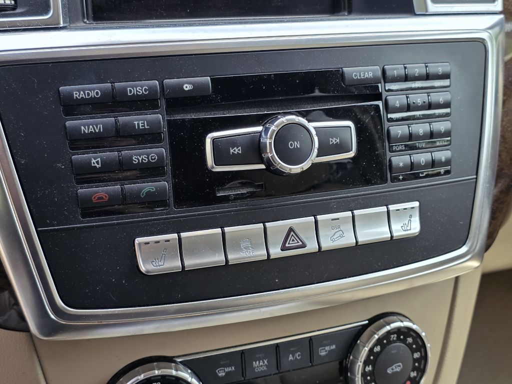 Photo 27 of this MERCEDES-BENZ ML