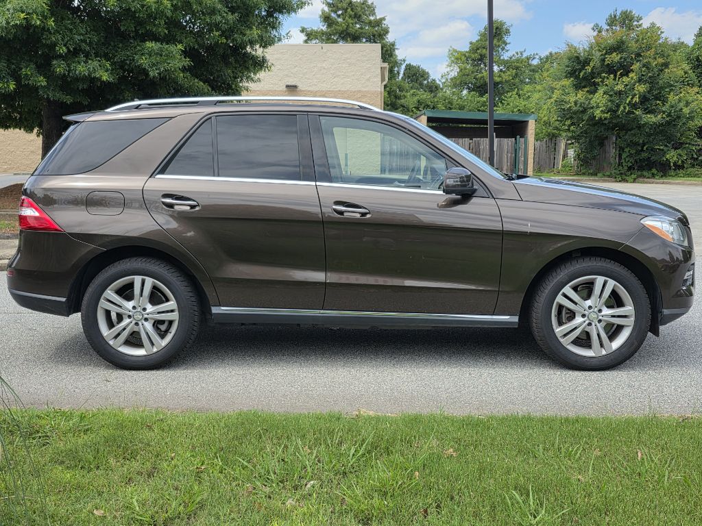 Photo 6 of this MERCEDES-BENZ ML