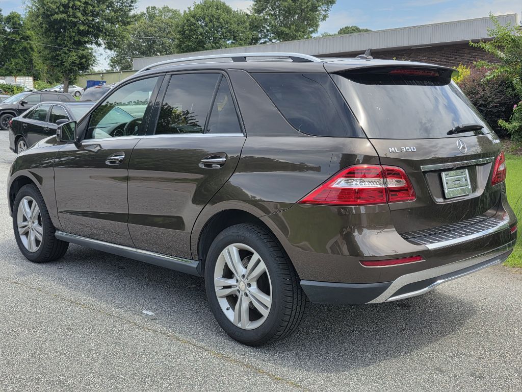 Photo 3 of this MERCEDES-BENZ ML