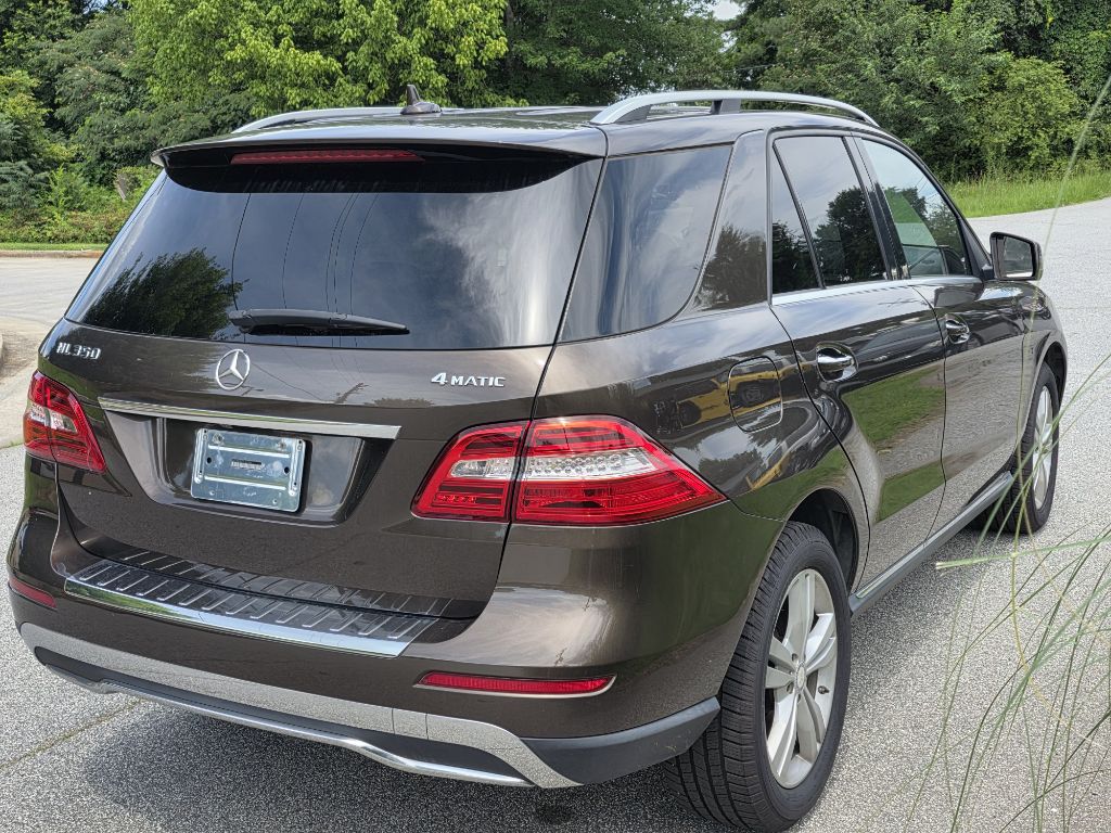 Photo 5 of this MERCEDES-BENZ ML