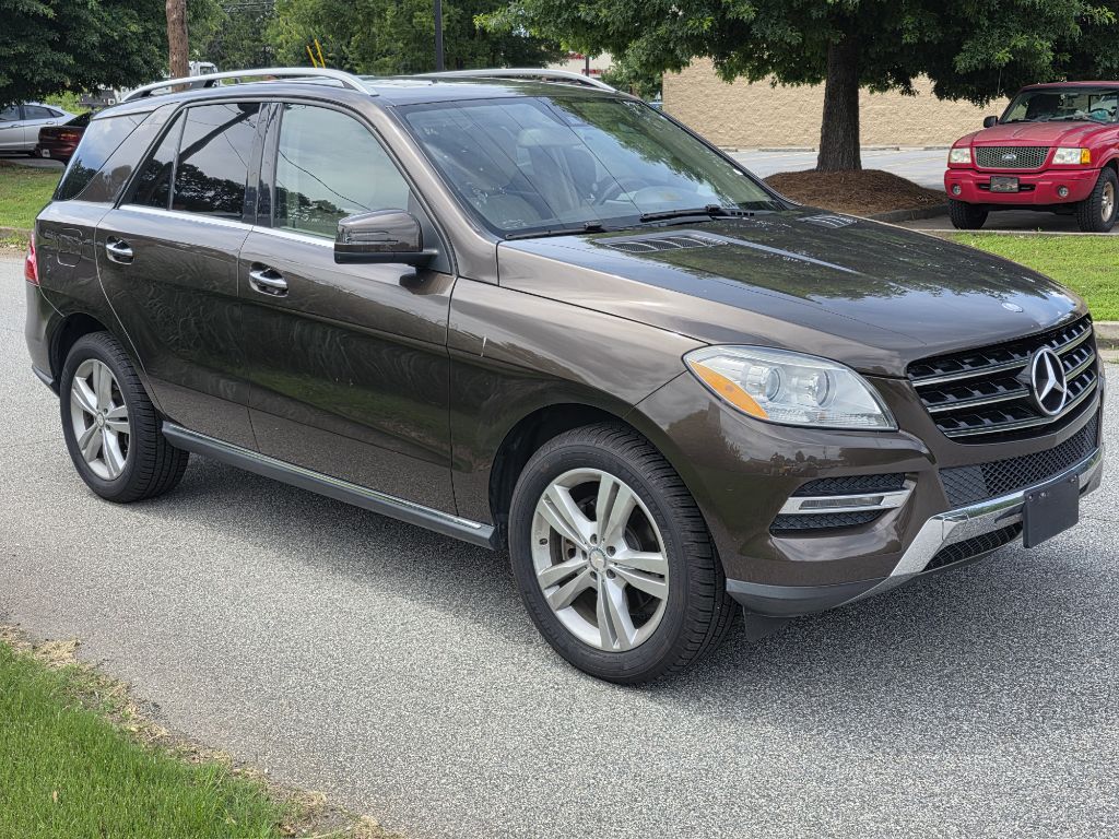 Photo 7 of this MERCEDES-BENZ ML