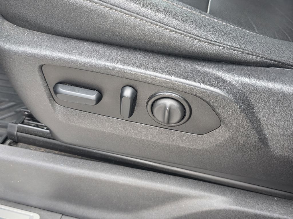 Photo 11 of this CHEVROLET SILVERADO 1500