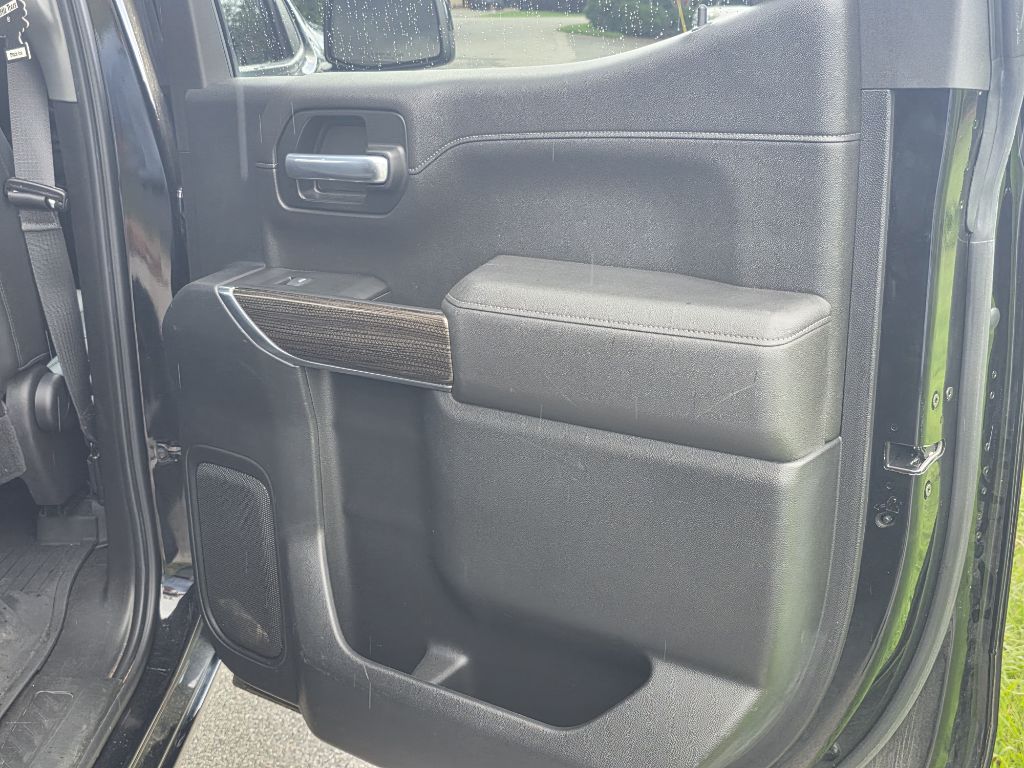 Photo 19 of this CHEVROLET SILVERADO 1500