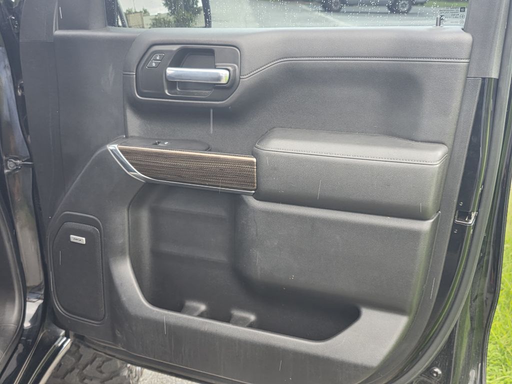 Photo 22 of this CHEVROLET SILVERADO 1500