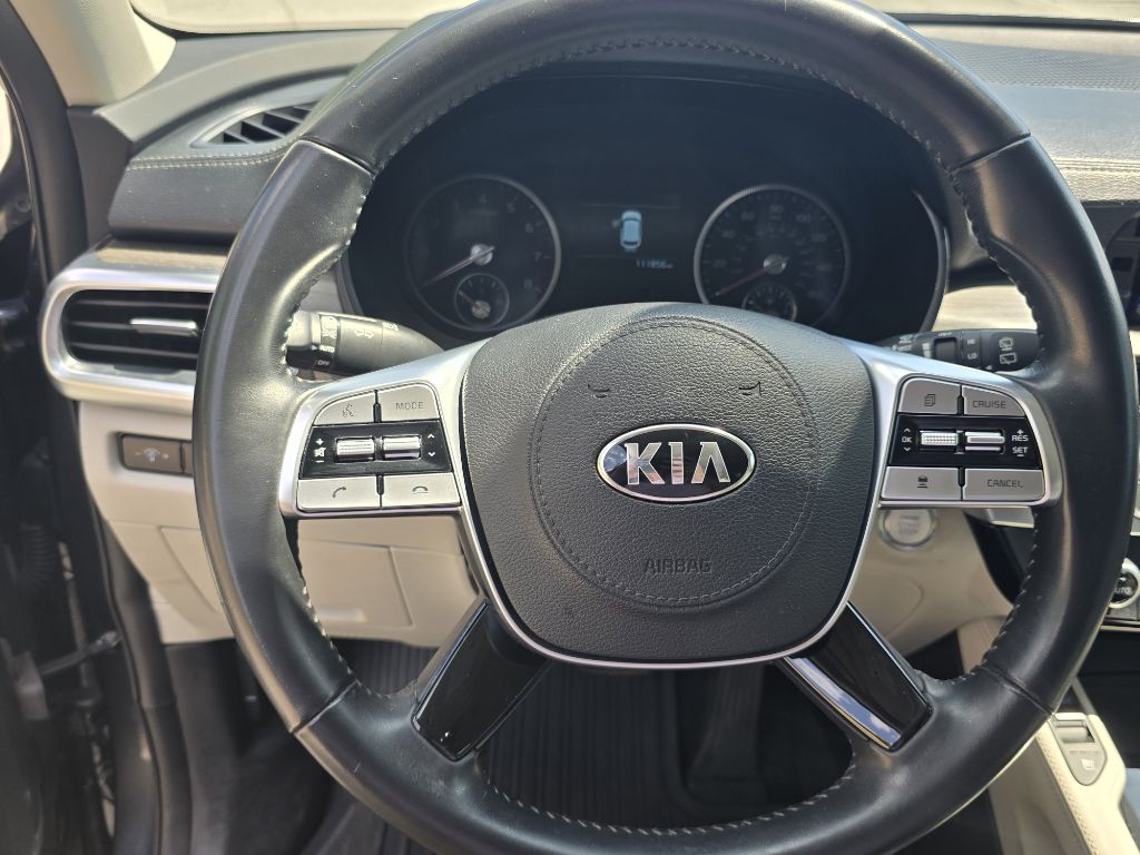 Photo 32 of this KIA TELLURIDE