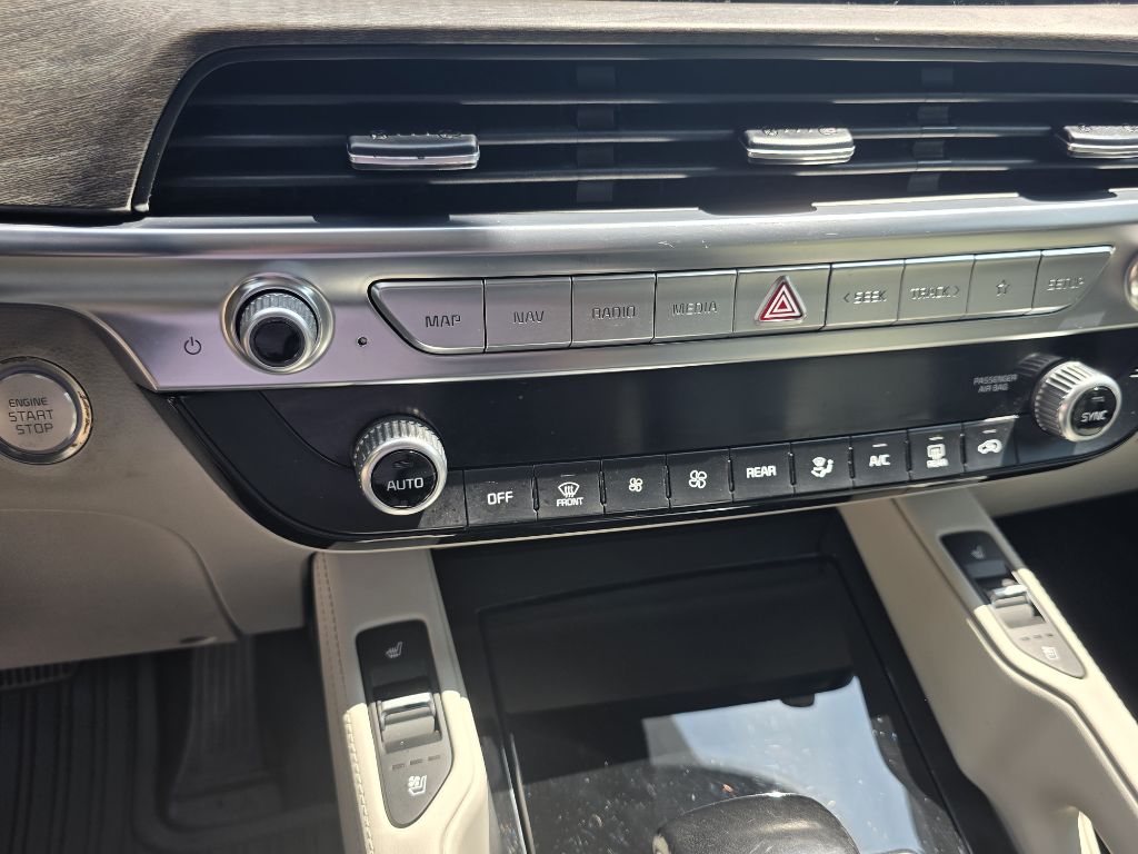Photo 35 of this KIA TELLURIDE