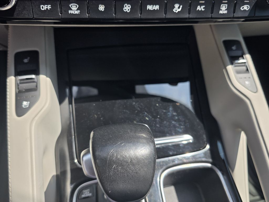 Photo 36 of this KIA TELLURIDE
