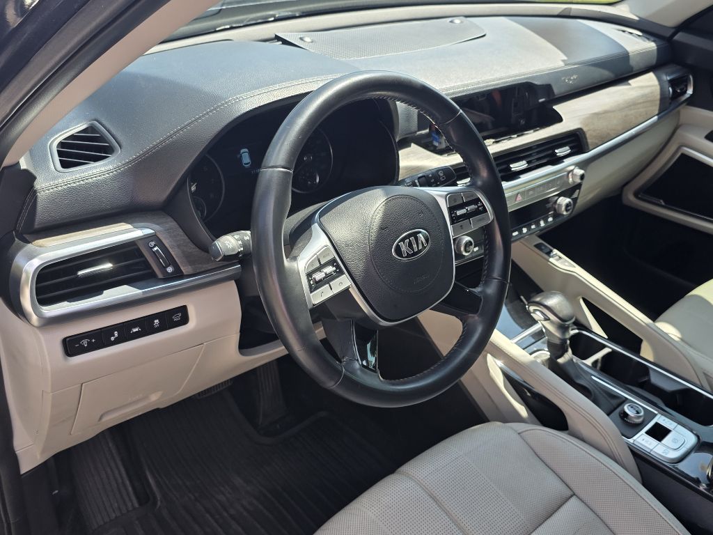 Photo 15 of this KIA TELLURIDE