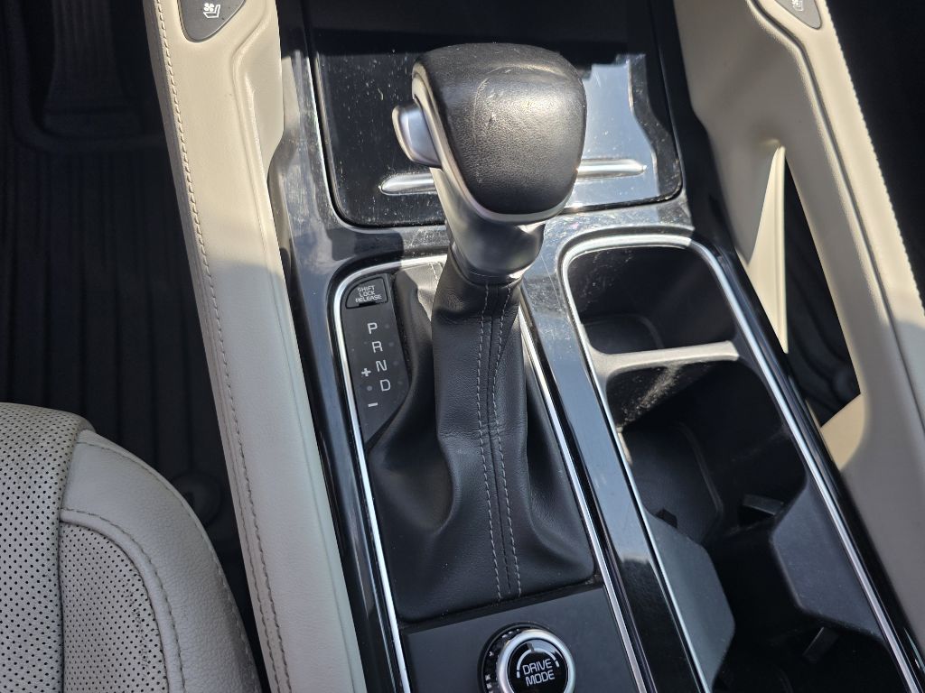 Photo 37 of this KIA TELLURIDE