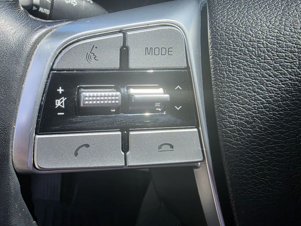 Photo 33 of this KIA TELLURIDE