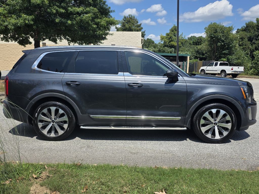 Photo 8 of this KIA TELLURIDE