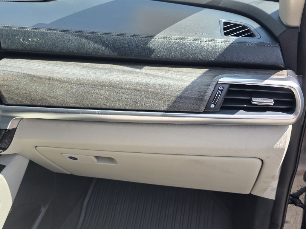Photo 29 of this KIA TELLURIDE