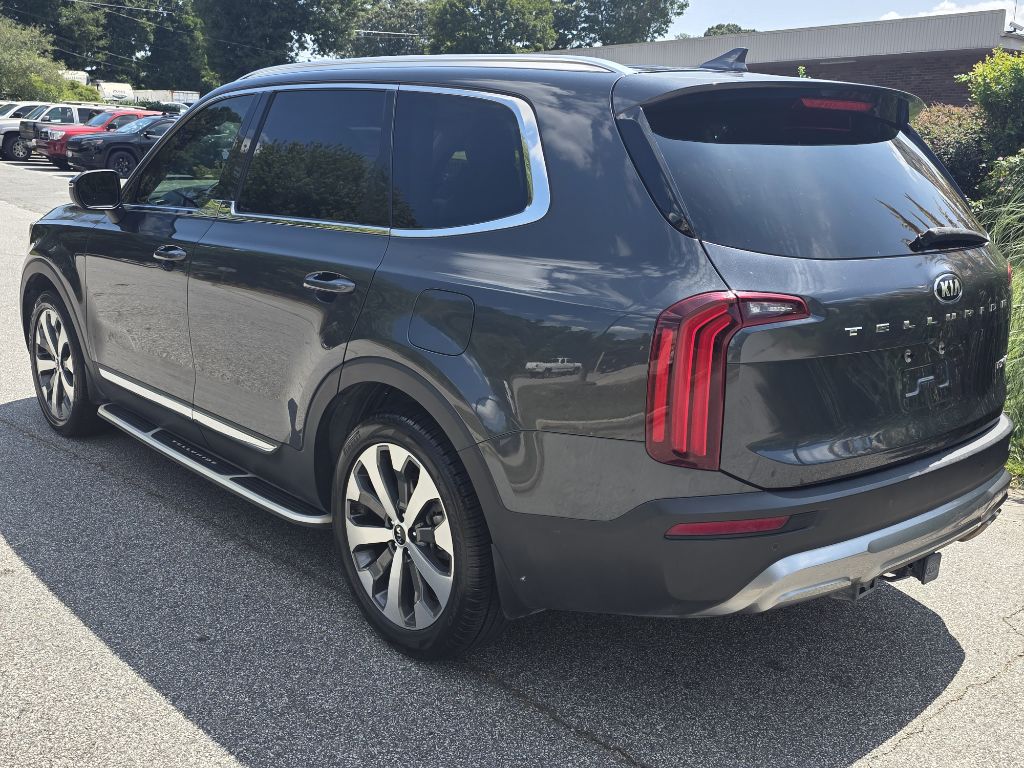 Photo 3 of this KIA TELLURIDE