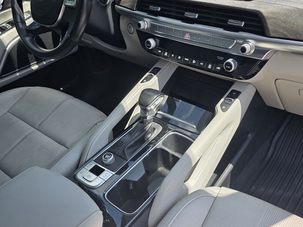 Photo 28 of this KIA TELLURIDE